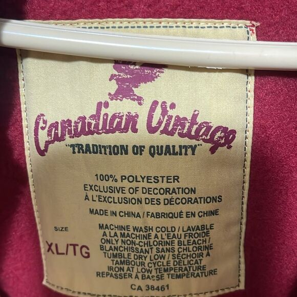 Canada Embroidered varsity jacket size extra large - Picture 6 of 7